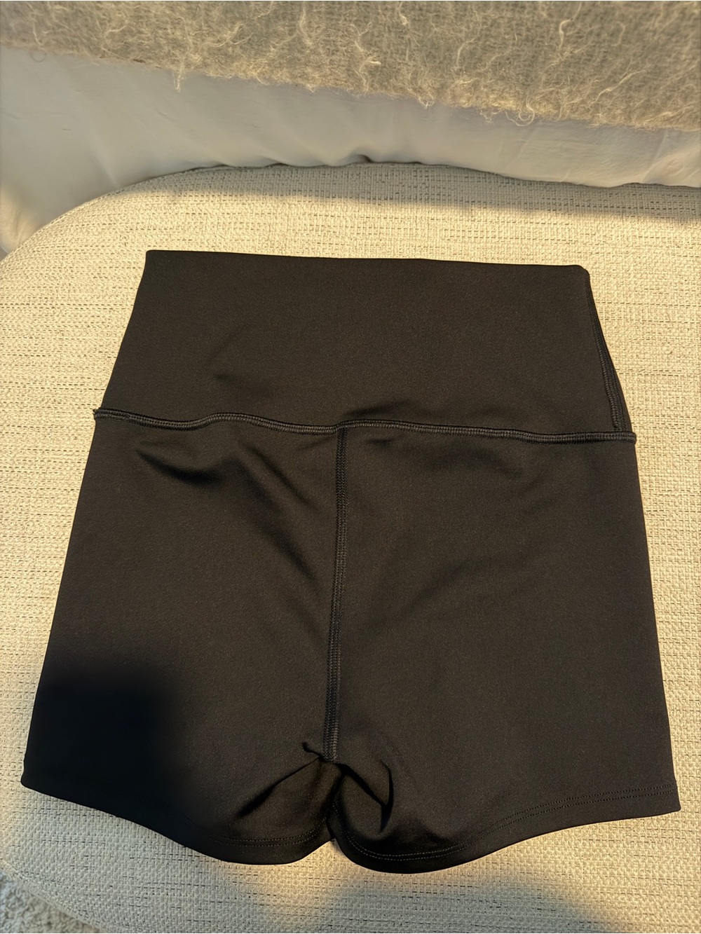 3" High-Waist Airlift Short - Picture 5 of 6